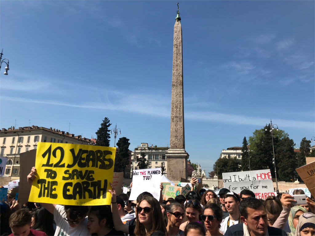 Rome, 25,000 people take part in the Fridays for Future strike with Greta Thunberg ...1024 x 768