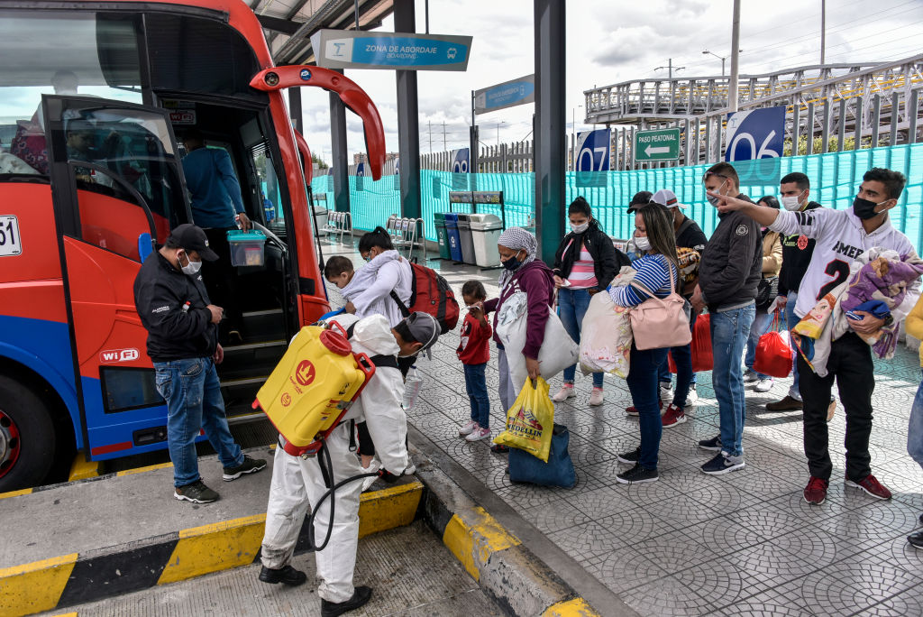 rifugiati, Venezuela, bus, colombia