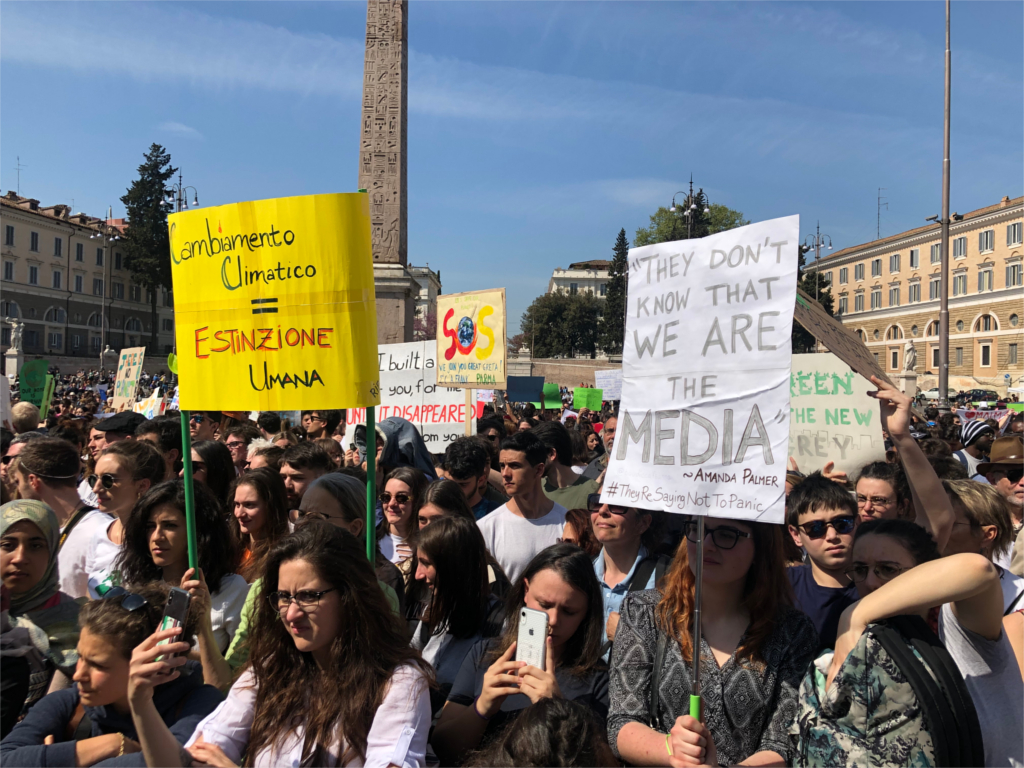 Rome, 25,000 people take part in the Fridays for Future strike with Greta Thunberg ...1024 x 768